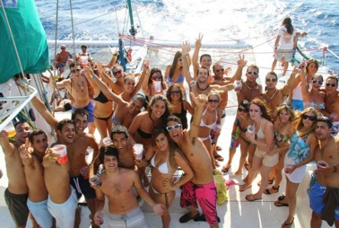 Fiestas para grupos en cancun, dj en catamaran en cancun, tour para graduados, viaje de graduacion a cancun, grupos a cancun