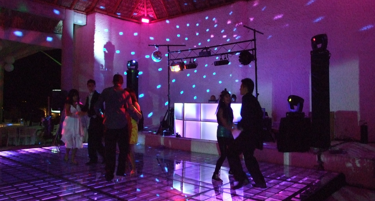 Xv a&ntilde;os dj con pista de cristal en cuernavaca studio 89 eventos